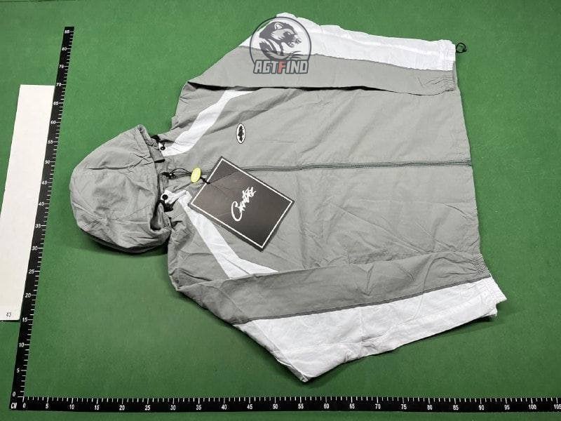 corteiz jacket  (35 CP)