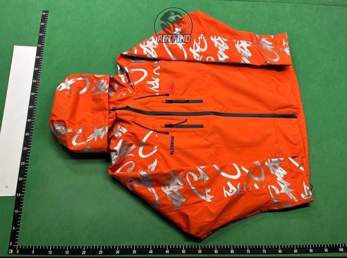 corteiz jacket  (35 CP)