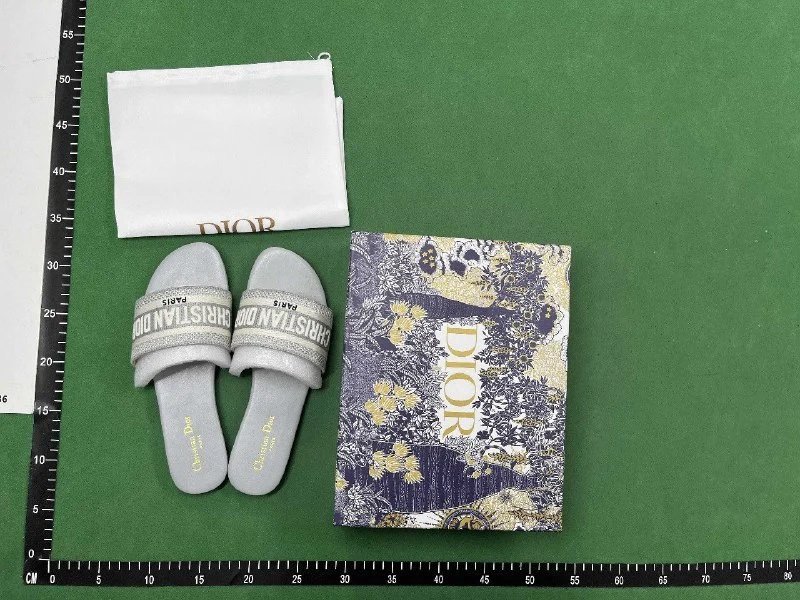 Dior Slipper #Dior_W2C #Slipper