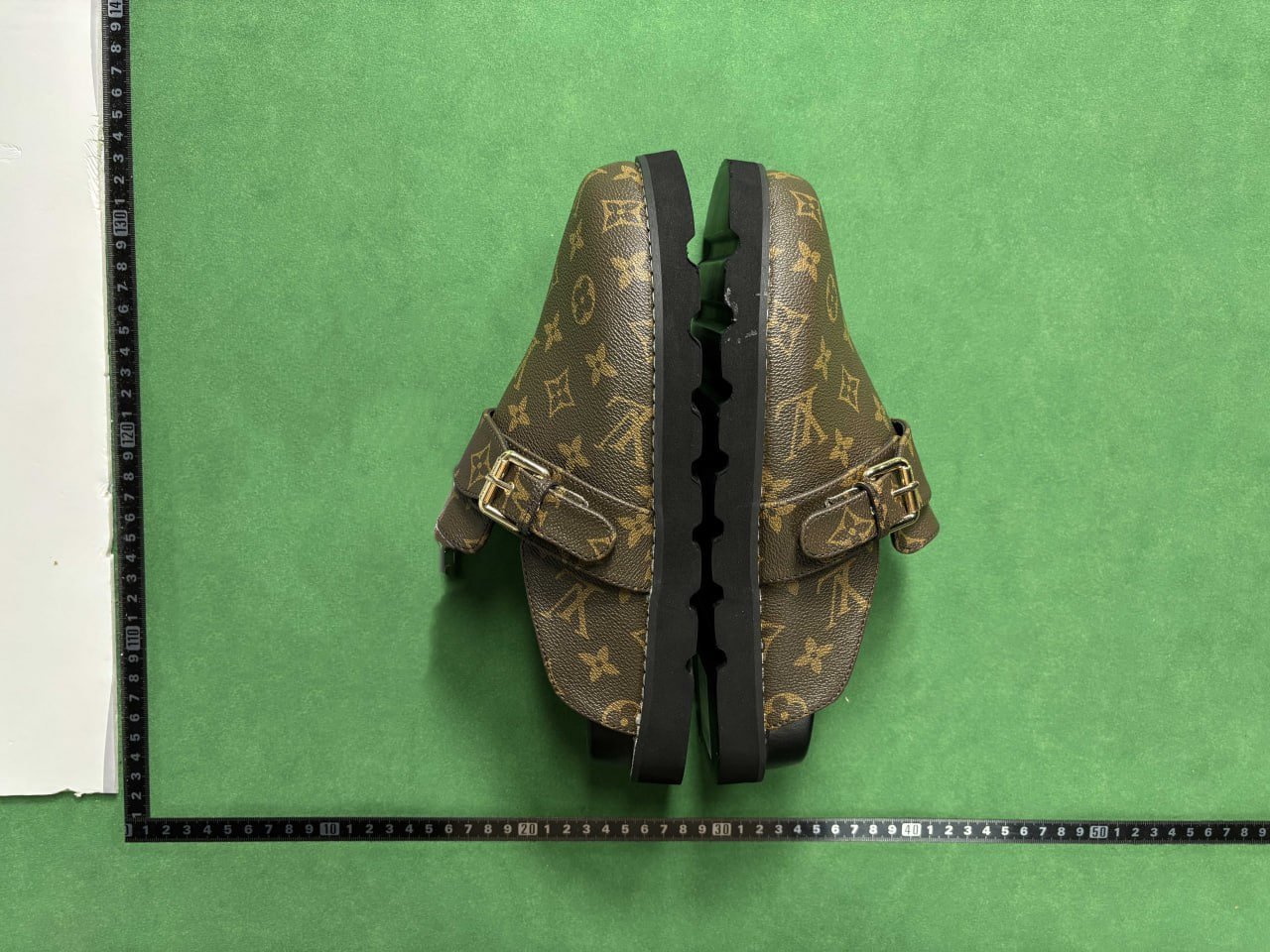 LOUIS VUITTON Slippers #LV_W2C   #Slippers
